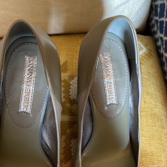 Banana Republic Leather Wedges - Picture 4 of 7